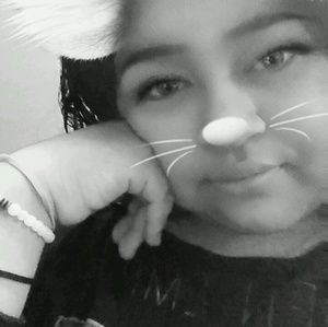 Meet your Posher, Liz